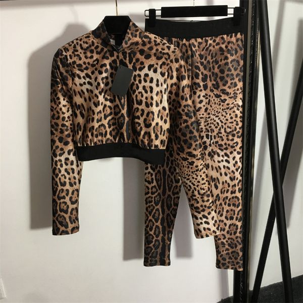 Cheetah Calça Feminina de Duas Peças Agasalhos de Ioga Estampa de Leopardo Mangas Compridas Jaqueta Curta Cintura Leggings Finas Terno Esportivo