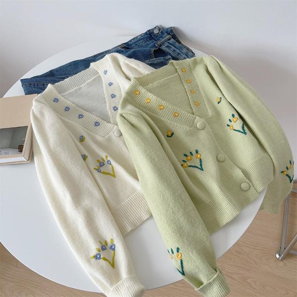 

women's knits & tees is the 2021 style small embroidery loose v-neck brief paragraph knitting cardigan coat female early autumn, White