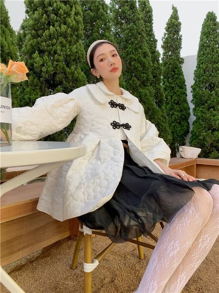 

2021 New Vintage Embossing Woman Parkas Frog Coats and Jackets Women Winter White Quilted Jacket Korean Fashion Clothing H28l, Black