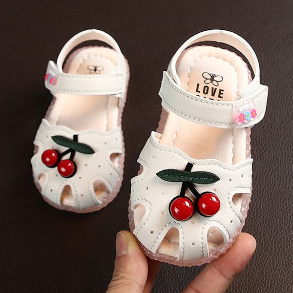 Sandálias para bebês para meninas Cherry fechado de pé de criança infantil crianças andador andador bebê meninas sapatos sandálias de sandálias 15-25
