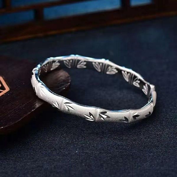 

bangle bracelets on hand arm for women jewelry accessories bangles hard wire luxury gifts friendship, Black