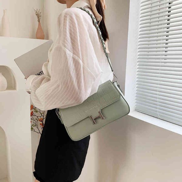 

2022 factory outlet online handbag small square women's solid color underarm bag korean version french stick leisure simple messenger