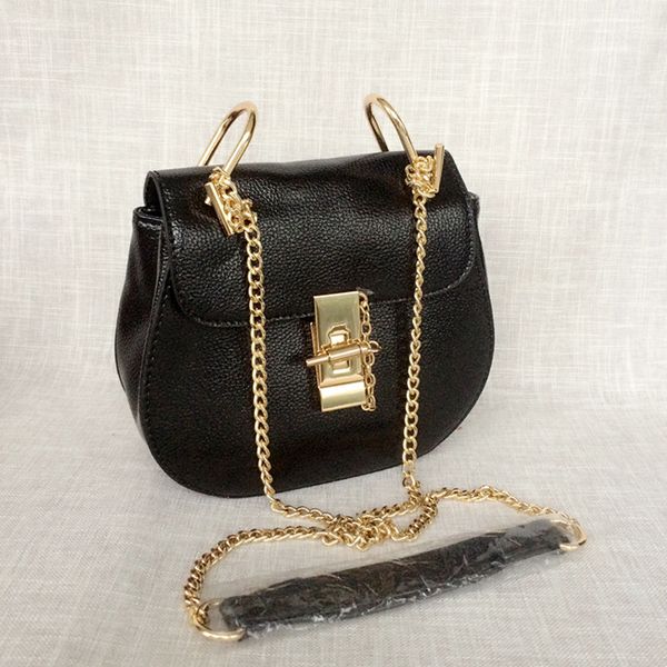 

fasion highend style elegance bracelet ring drew strap corssbody flap bag, Black