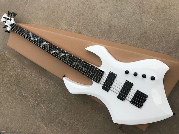 Beyaz Vücut 5 Dizeleri Elektrik Bas Gitar Renkli İnci Yılan Desenli, Siyah Donanım, Aktif Pikaplar, Gülağacı Klavye, Özelleştirilmiş Hizmetler Sağlayın