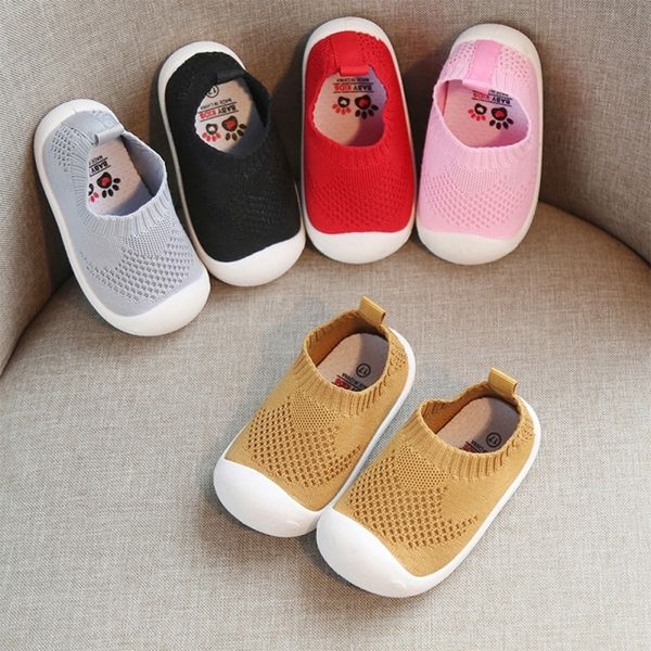 2021 Baby Boys Meninas Respirável Anti-Slip Casual Knit Sapatos Sapatilhas Criança Solic Solicitado Primeiros Caminhantes 210308