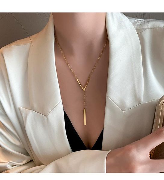 

chains 2021 trendy temperament v-shaped personality pendant titanium steel necklace women, Silver