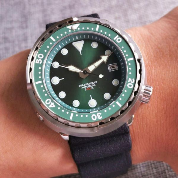 

wristwatches super lume sapphire men's automatic watch nh35a model green face 200m waterproof rotating bezel rubber strap auto date 46., Slivery;brown