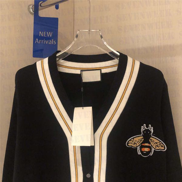 

2023 embroidery bee couples knits cardigan autumn long sleeve sweaters brand knitted coats for men and women, White;black
