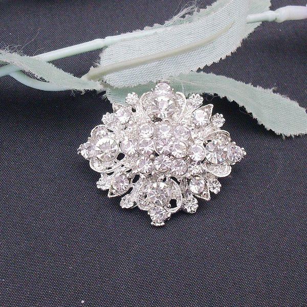 

pins, brooches fashion small design rhodium plated crystal rhinestone alloy flower pin brooch for girls wedding 2021 item no.: bh7315, Gray