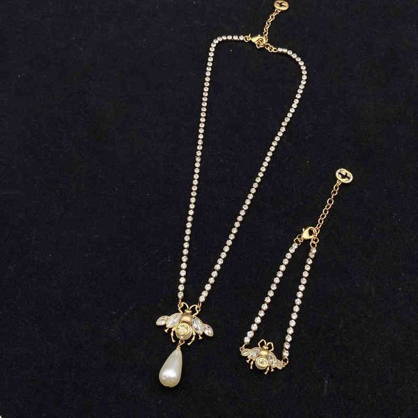 

2022 latest factory wholesale necklace bracelet set bee diamond chain new street shooting fashion idol same high-grade goddess, Silver