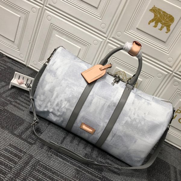 

luxury fashion men women high-quality travel duffle bags brand designer luggage handbags with lock large capacity sport bag