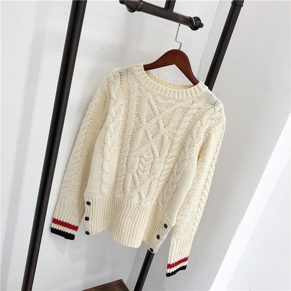 

knurled tb socket 6333, White;black