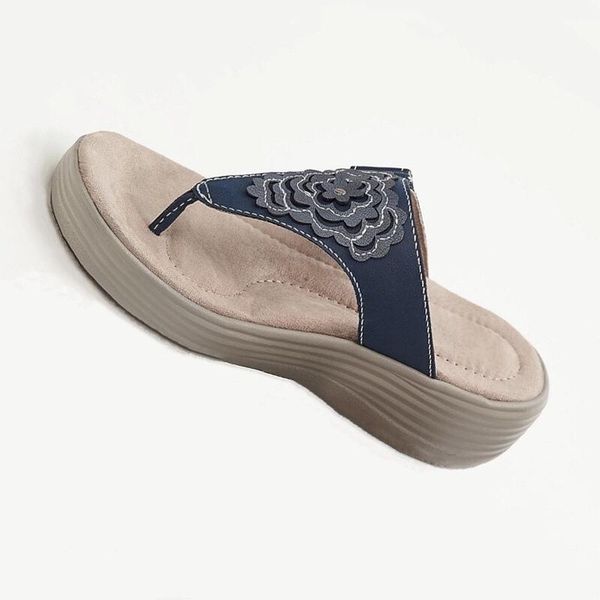 

slippers low shoes lady rubber flip flops big size on a wedge woman's slides girl hawaiian 2021 floral rome embroider fabric hoo, Black