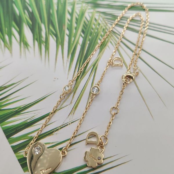 

2021 love necklace set with inlaid heart-shaped temperament bracelet bright earrings female, Silver