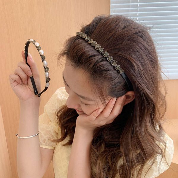 

heavy industry hoop wire fine edge headband pearl rhinestone headdress hairpin, Black;brown