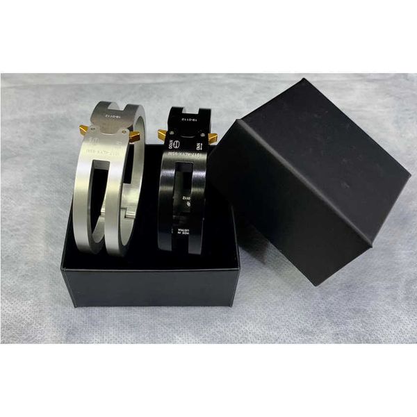 

alyx bracelet bangles men women hollow metal 1017 alyx 9sm 19-0112 stainless steel bracelet q0717, Black