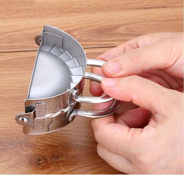 

new pastry tools stainless steel dumpling maker wraper dough cutter pie ravioli dumpling mould kitchen accesso qylull