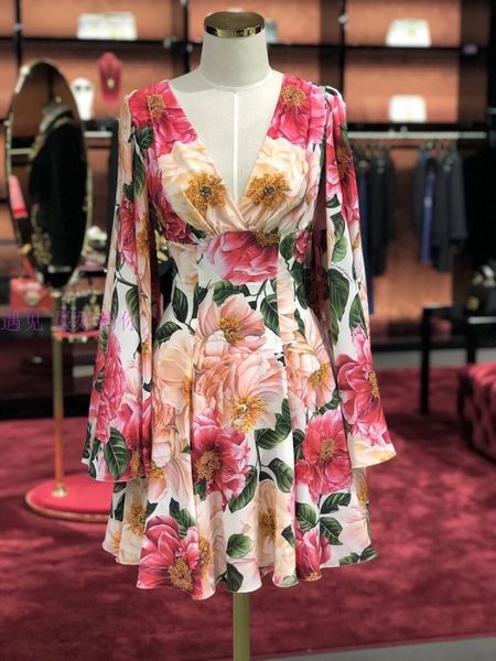 

women's summer 2021 camellia printed silk satin floral flare sleeve v-neck sicily gorgeous runway fashion luxury 0aon, Black;gray