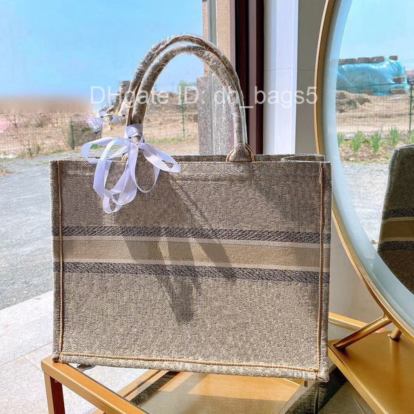 

wholesale fashion tote woman canvas embroidery luxury designers handbags oblique old flower shoulder bags lady cowboy canvas shopping bag 04