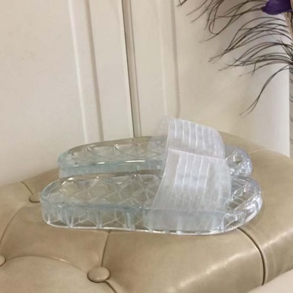 

designer 2021 clear jelly pvc sandals womens slipper transparent glossy pool mules slides lady rubber slip on sand, Black