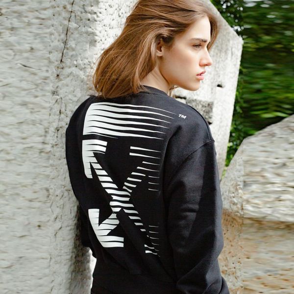 

trendy brand new gradient arrow classic stripe short sleeve cotton round neck t-shirt for men and women in summeron sale, White;black