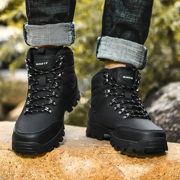 

plush cotton large mountaineering 2021 autumn and winter warm new men's anti-skid outdoor hiking shoes, Black