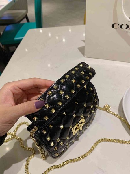 

multi pochette hourglass bag designer family bags 2021 nylon mini hanghhangbag akend telfar quilted handbags l square punk chain one-shoulde