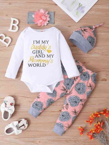 

baby slogan graphic bodysuit & floral print sweatpants with hat she, White