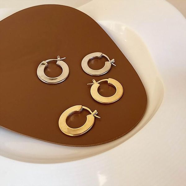 

hoop & huggie fashion circle earrings for women 2021 jewelry hollow out round earings wholesale, Golden;silver