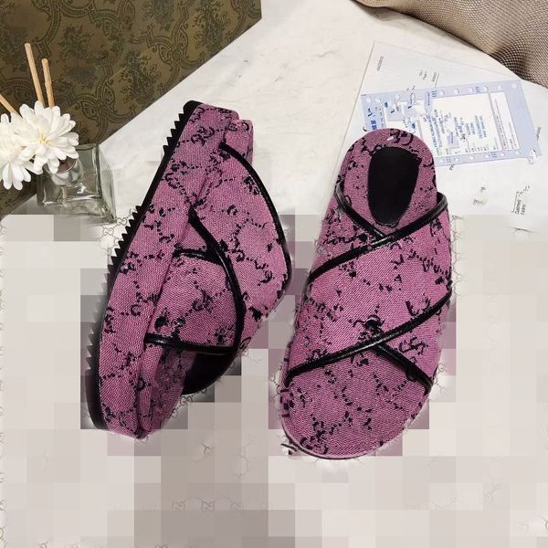 

2021style women 573018 slide sandal classic fashion designer ladies red strawberry colored flip flops brands mhjjj0003, Black