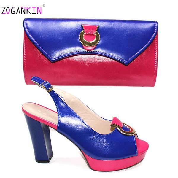 Zapatos de vestir Ocio Damas africanas y bolso para combinar en azul real con color fucsia Oficina nigeriana a juego