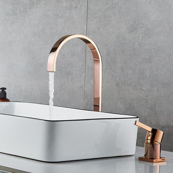 Rubinetti per lavandino del bagno Rubinetto per lavabo Tubo super lungo Due fori Rubinetto diffuso in oro rosa Rotazione a 360°