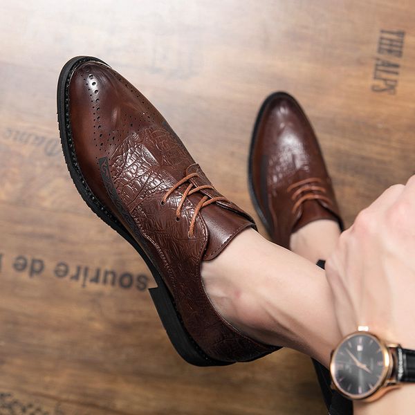

2021 Newest PU Leather Men Dress Shoes Wingtip Carved Italian Formal Oxford Footwear Business Male Wedding Suit Shoes, Black