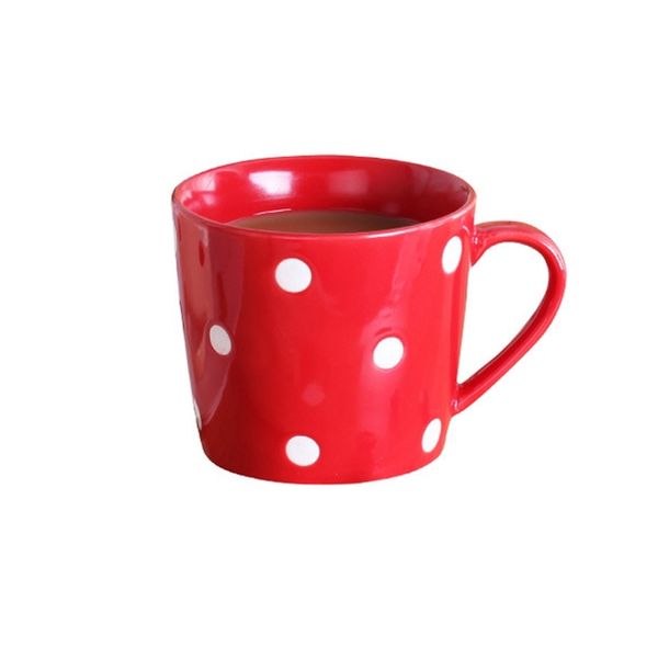 Simpatiche tazze da caffè a pois da 200 ml Tazza da latte Tazza da acqua creativa per succhi di ceramica Tazza da caffè per la casa Rosso rosa 210804