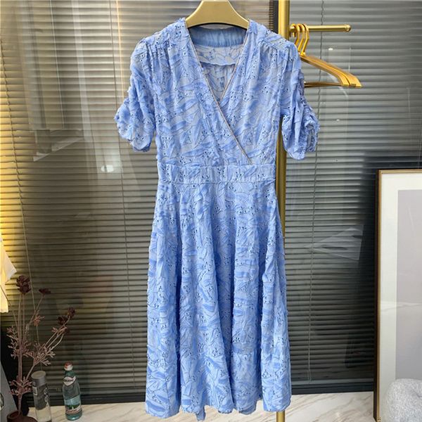 

2021 new women's blue knee-length lace sleeve floral hollow out v-neck embroidery diamond decoration fmiv, Black;gray