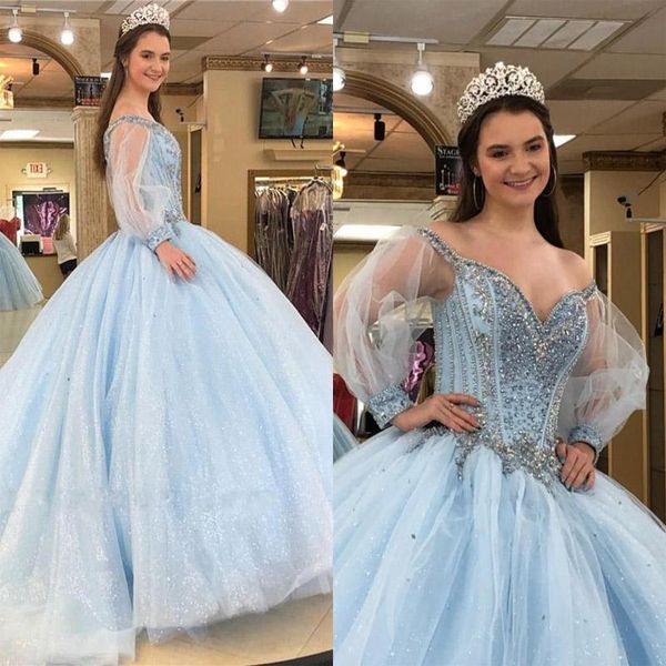 Sparkly Sky Blue Quinceanera Kleider mit langen Julia -Ärmeln Perlenkristalle süße Geburtstagsfeier Prinzessin Ballkleid Vestido