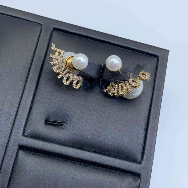 

2021 luxury designer jewelry simple full diamond letter pearl earrings female net red anti allergy high version, Silver