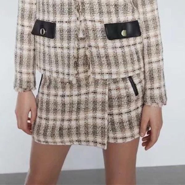 

women's shorts 2021 textured women autumn casual high waist plaid short pant vintage metal button pockets female chic clothing, White;black