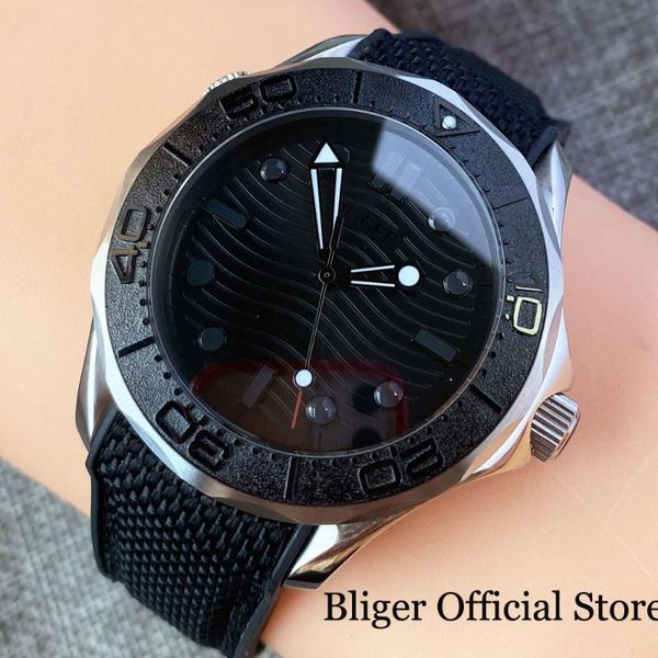 

wristwatches bliger black 41mm 007 automatic men watch 24 jewels nh35a miyota movement rubber band screw crown curved end, Slivery;brown