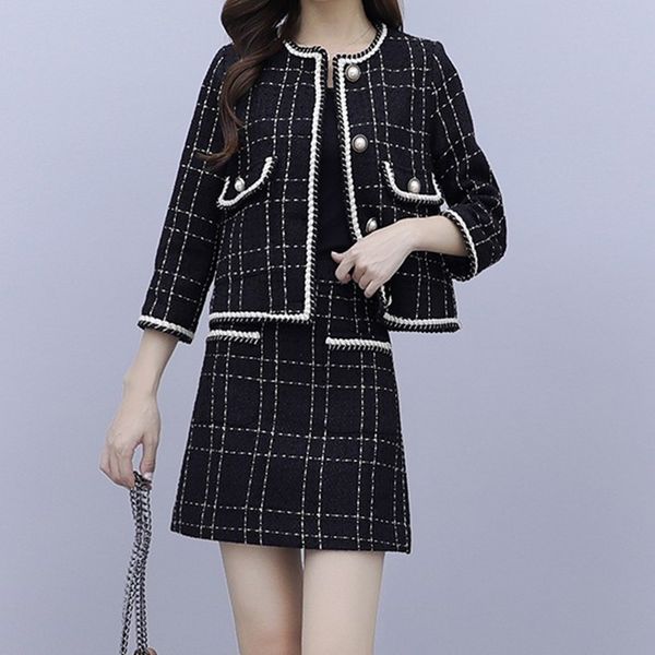 

2021 autumn winter new temperament plaid tweed suit women single-breasted pocket jacket coat+mini skirt 2 piece set x0c1, White