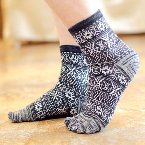 

vintage winter casual style cato men men's thermal fat socks, Black