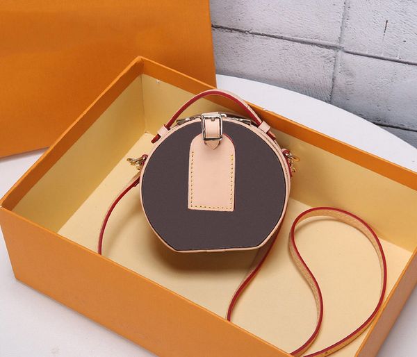 

circular package 2021 new tide web celebrity fashion small round bread bag, a senior french small bag0, Black