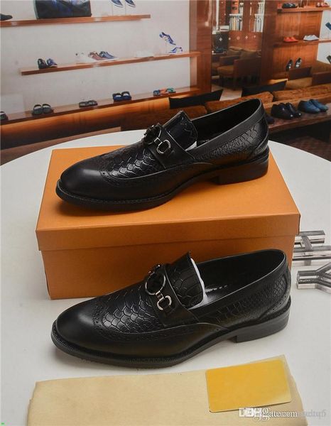 

slip on patent leather shoes for men bling bling metal chilli designeer mens dress shoes spring autumn red wedding shoes men new arrival, Black