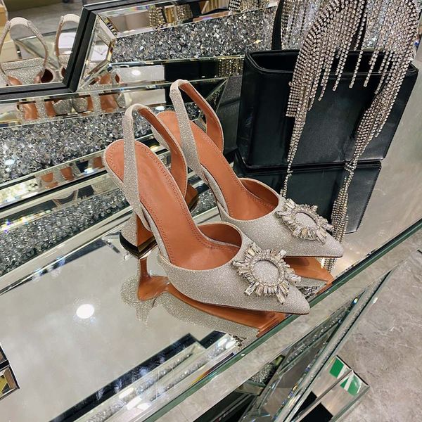 2024 Klasik Moda Slaytları Sandalet Lady Yaz Sandalet Tasarımcısı Metal Boyunca Büyük Boyut Deri Kalın Alt Yüksek Topuklu Kadın Ayakkabı Bagshoe1978 0007