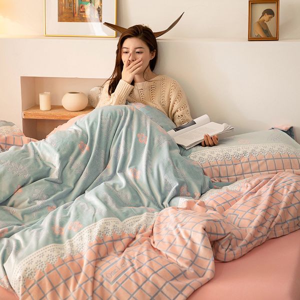 

6d carved milk autumn winter veet four piece set thickened for warmth