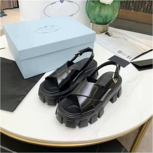 

2022 designer latest brand sandals women goth platform velcro flat sandal cloudbust thunder patent leather cross slippers canvas open-toe sh, Black