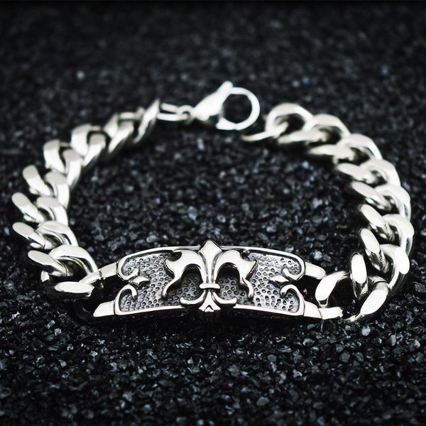 

factory outlet party favor chrome/hearts bracelet chinese good voice mentor wang feng korean version of the same luo zhixiang men's bra