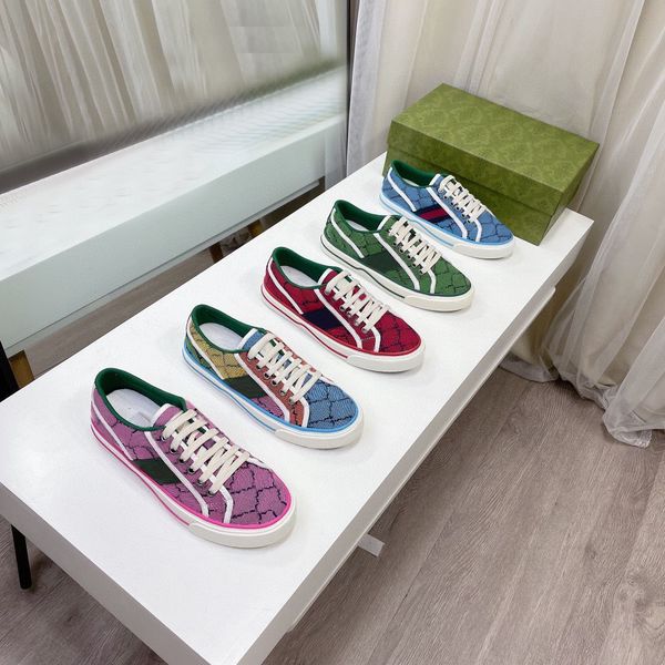 

men casual shoes women travel 100% leather lace-up sneaker fashion lady designer running trainers letters woman shoe flat printed gym sneake, Black