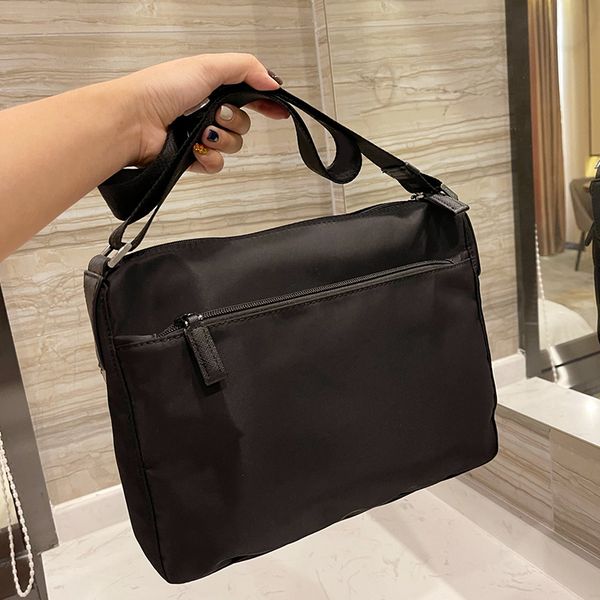 

men's briefcase explosion models exquisite craftsmanship designer shoulder bags waterproof cloth material black messenger bag