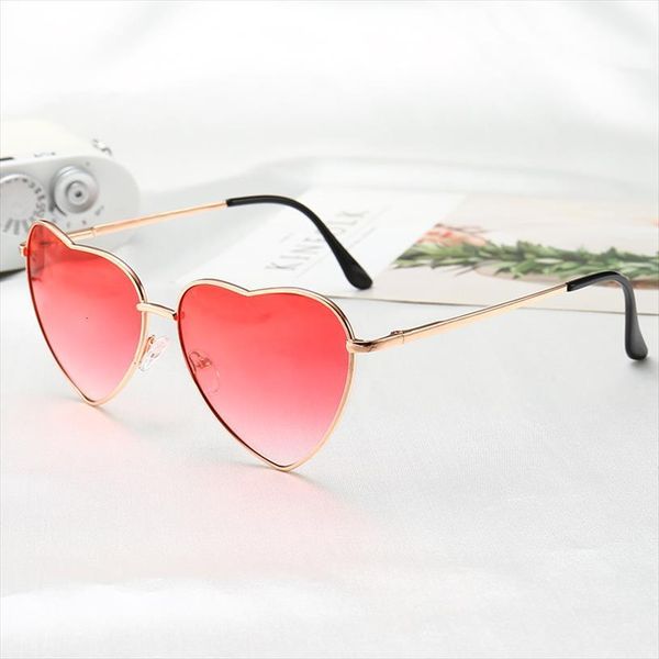 

heart shaped sunglasses woman lovely shades sun glasses for women candy color metal frame girl sunglass mirror lunette soleil, White;black